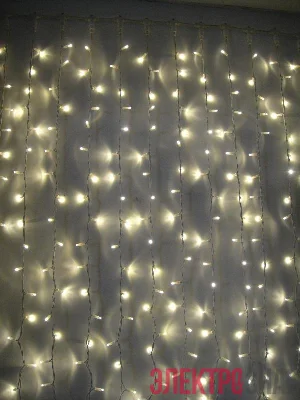 Гирлянда светодиодная "Бахрома" 1.8х0.5м 48LED схема нитей 1/2/3/5/3/2 тепл. бел. IP20 возможность соединения до 3шт 220В КОСМОС KOC_CUR-V21