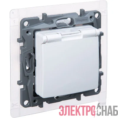 Розетка 1-м Etika 16А IP44 250В с заземл. защ. шторки с крышкой безвинтов. зажимы бел. IEK 672226