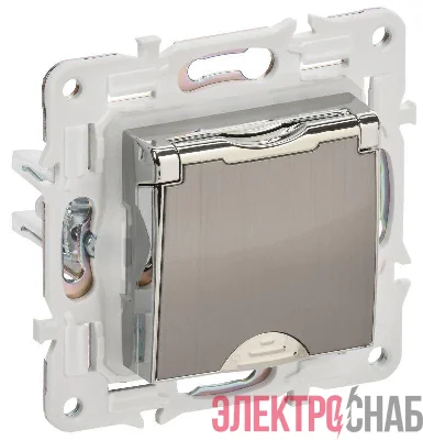 Розетка 1-м SKANDY 16А IP44 с заземл. защ. шторки с крышкой SK-R11N никель IEK SK-R16-16-44-K50