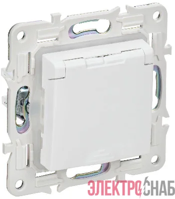 Розетка 1-м SKANDY 16А IP44 с заземл. защ. шторки с крышкой SK-R11W арктич. бел. IEK SK-R16-16-44-K01